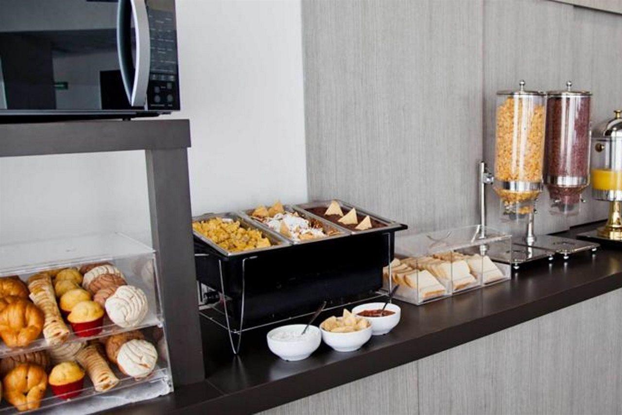 City Express Junior By Marriott Ciudad Del Carmen Aeropuerto Εξωτερικό φωτογραφία